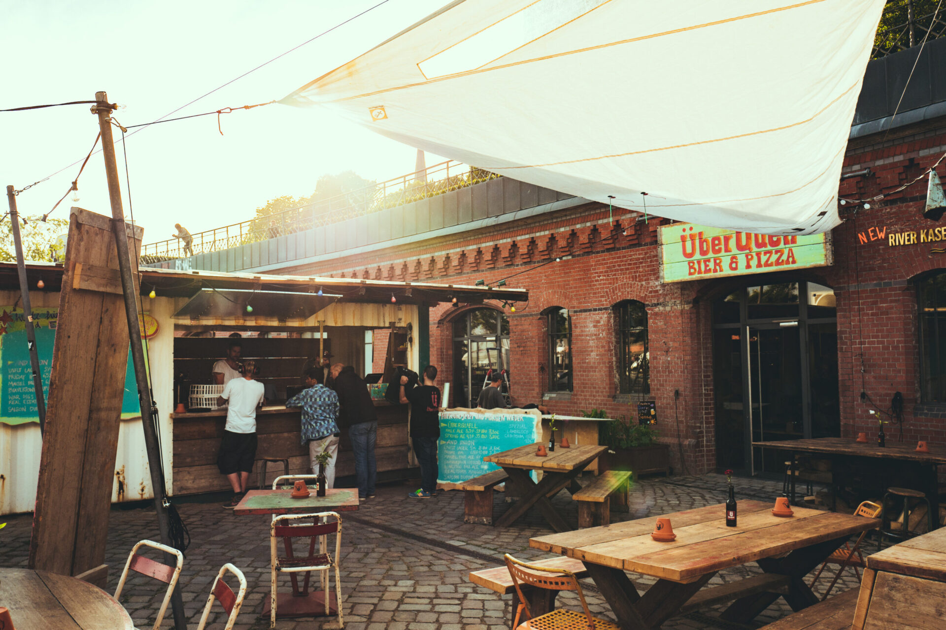Hamburger Restaurants mit entspannten Außenterrassen