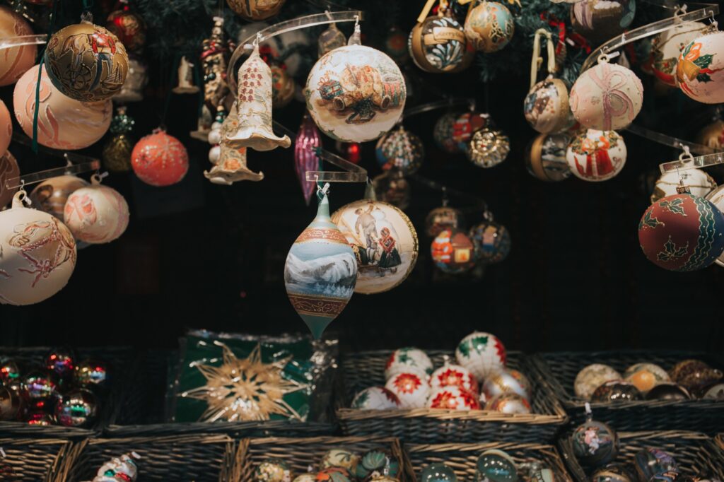 Schenken macht glücklich – unsere Tipps für deinen selbstgemachten Adventskalender